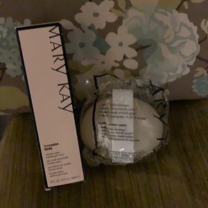 Mary Kay smooth action cellulite cream & massager